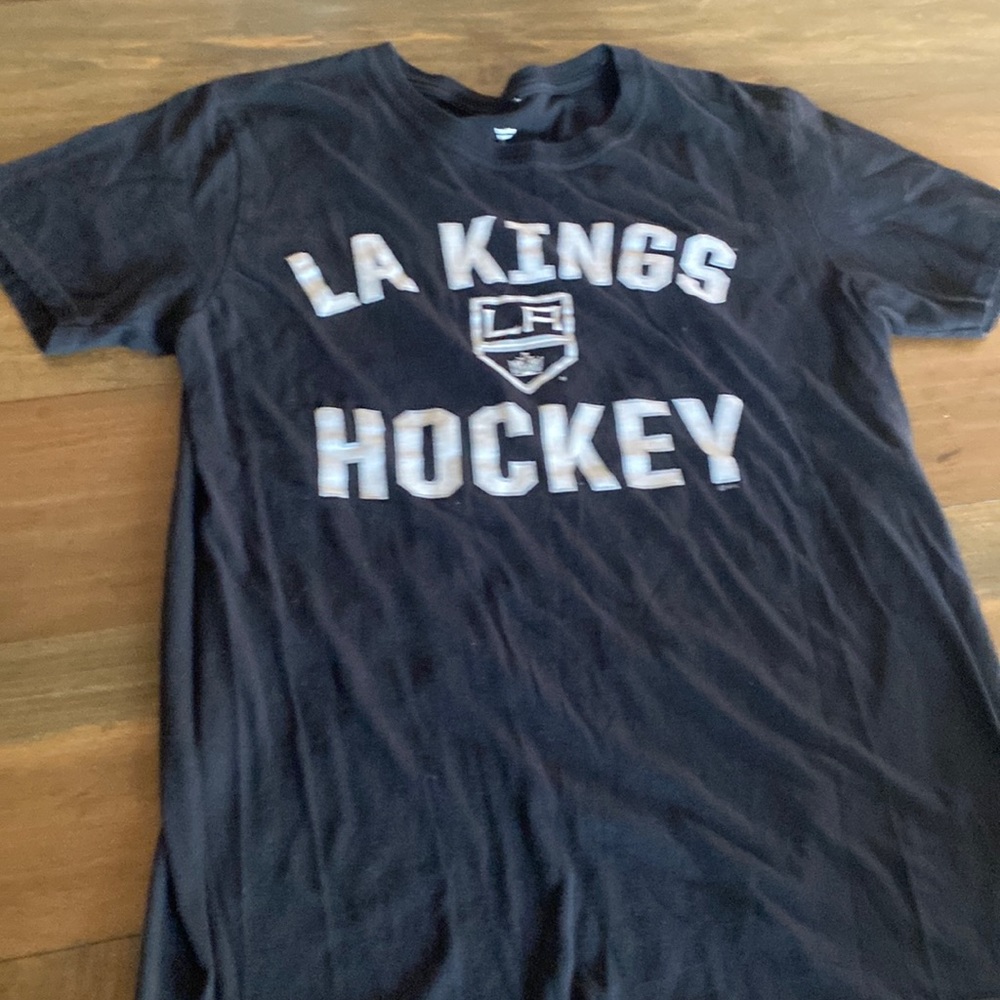 Kings shirt size medium